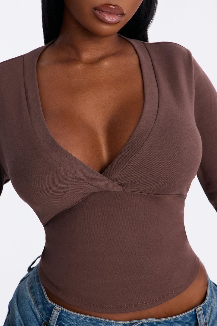 Kate Long Sleeve V-Neck Top - Chocolate