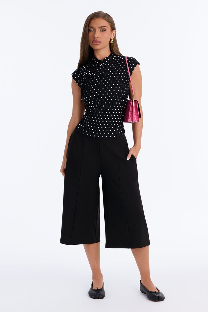 Mina Textured Polka Dot Mock Neck Short Sleeve Top - Black/White