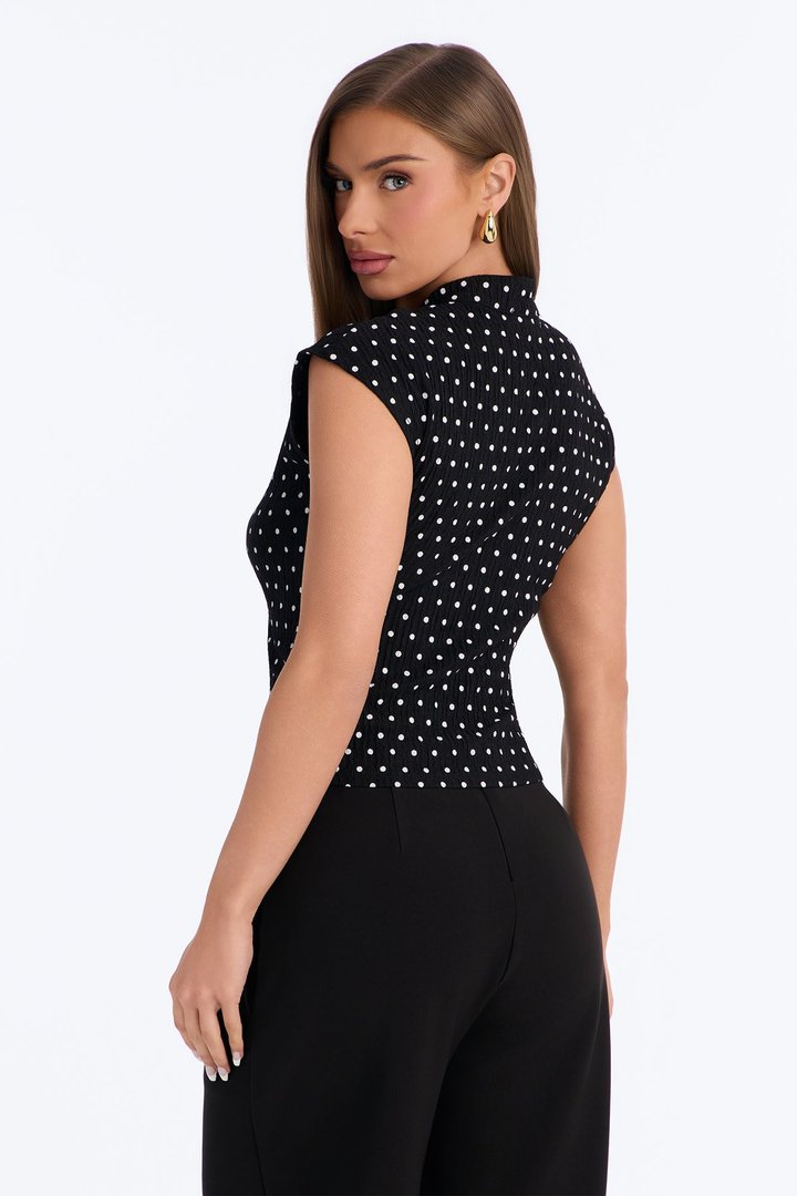 Mina Textured Polka Dot Mock Neck Short Sleeve Top - Black/White