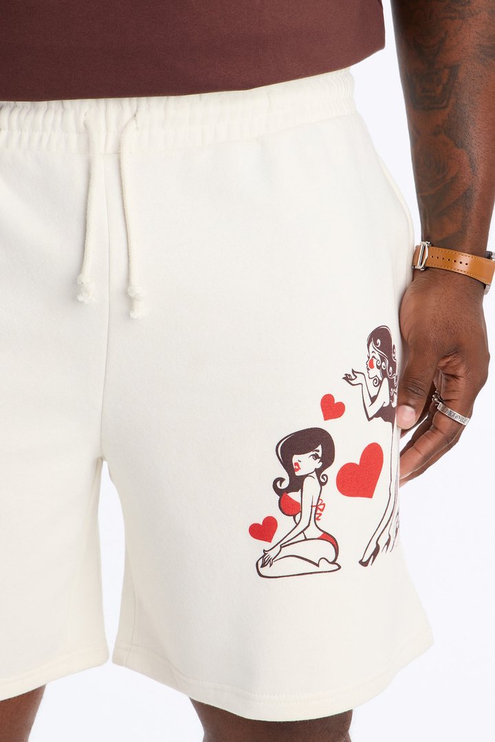 Kisses From My Love Relaxed Sweat Short - Cream/combo