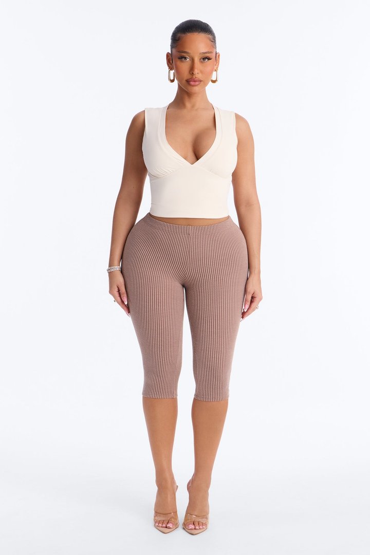 Roxie Low Rise Ribbed Capri Legging - Caffe