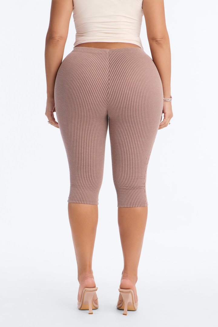 Roxie Low Rise Ribbed Capri Legging - Caffe