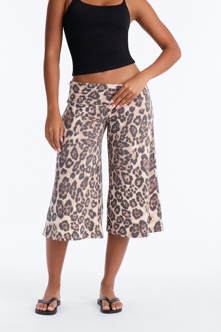 Kiki Leopard Low Rise Foldover Gaucho Pant - Leopard
