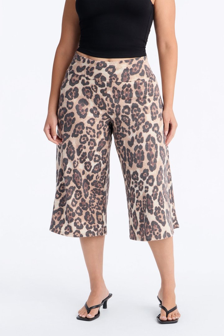 Kiki Leopard Low Rise Foldover Gaucho Pant - Leopard