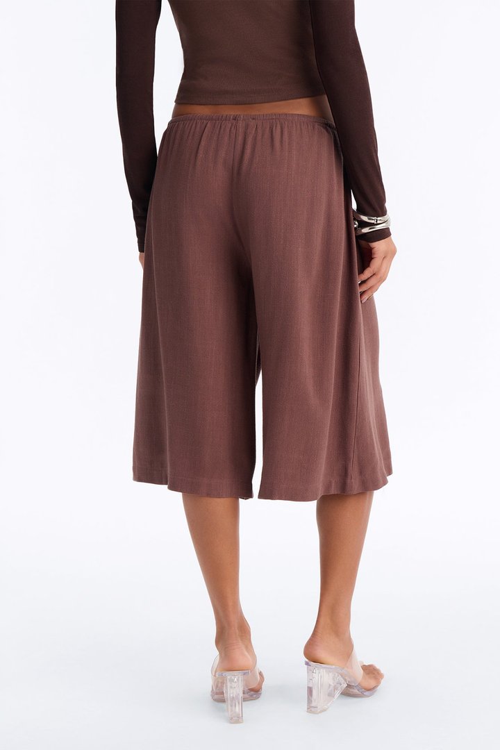 Avery Low Rise Linen Bermuda Short - Brown