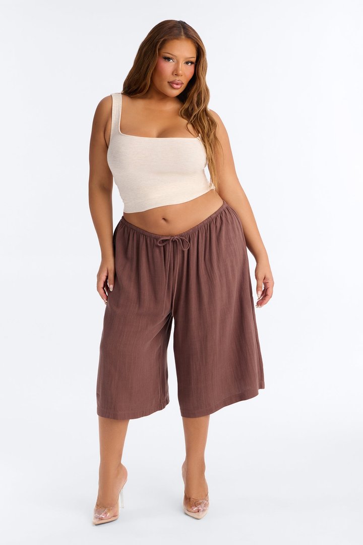 Avery Low Rise Linen Bermuda Short - Brown