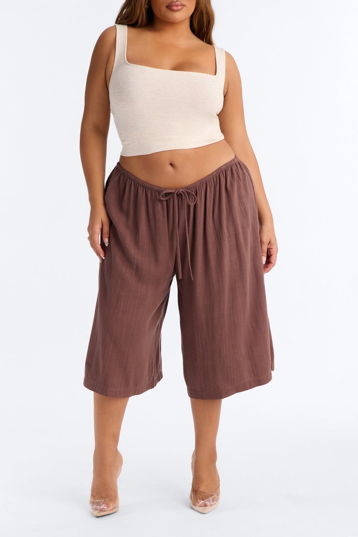 Avery Low Rise Linen Bermuda Short - Brown