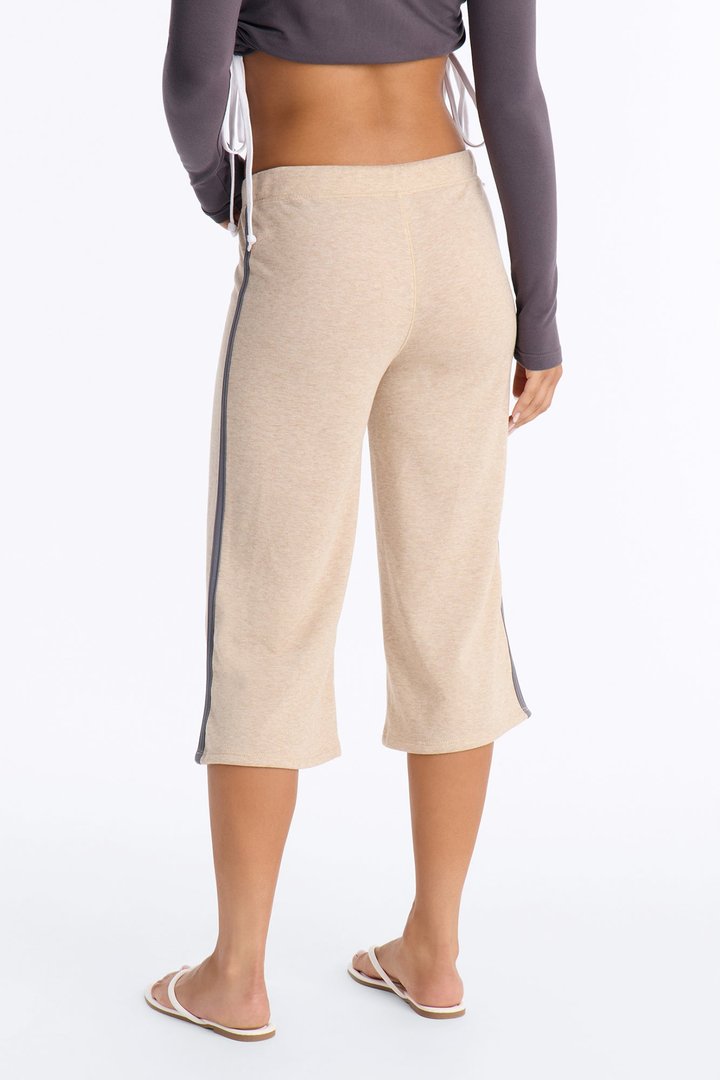 Chloe French Terry Lounge Capri - Taupe