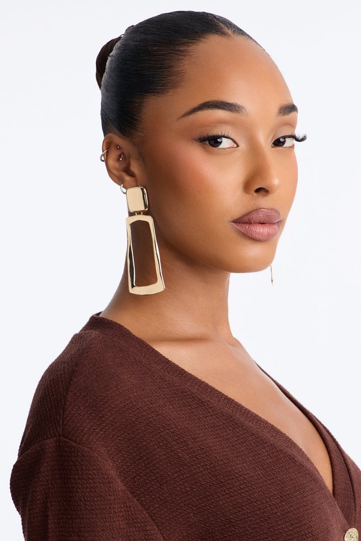 Past The Point Drop Earrings - Gold