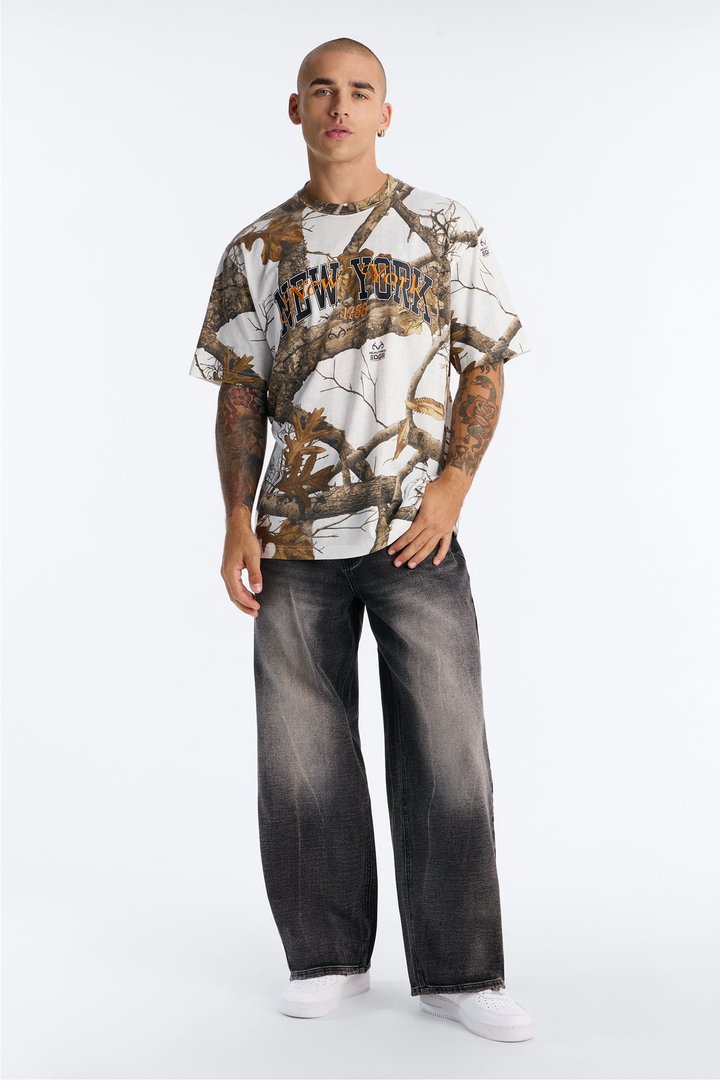 Real Tree New York Snow Embroidery Short Sleeve Tee - Camouflage