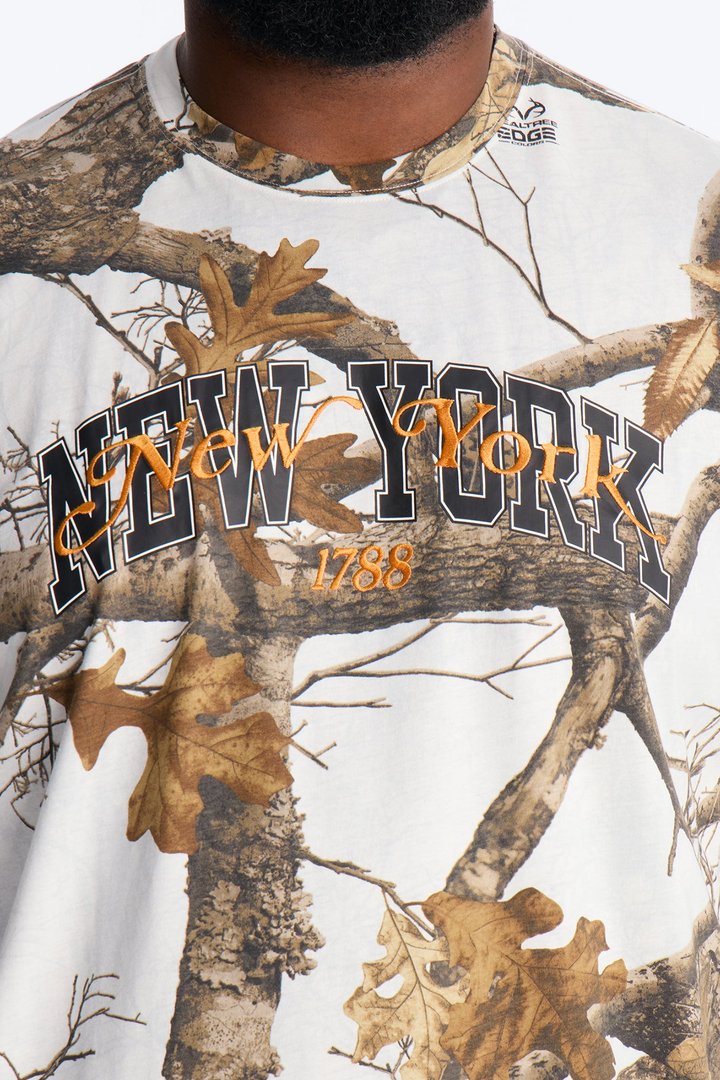 Real Tree New York Snow Embroidery Short Sleeve Tee - Camouflage