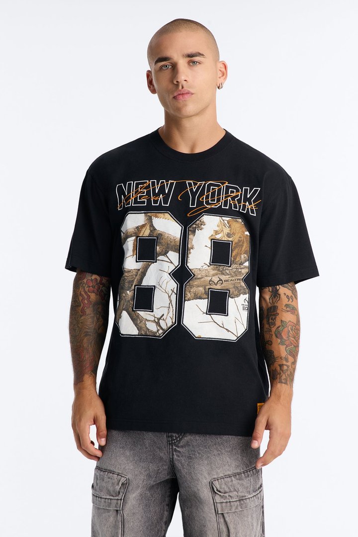 Real Tree New York 88 Embroidered Patch Short Sleeve Tee - Black