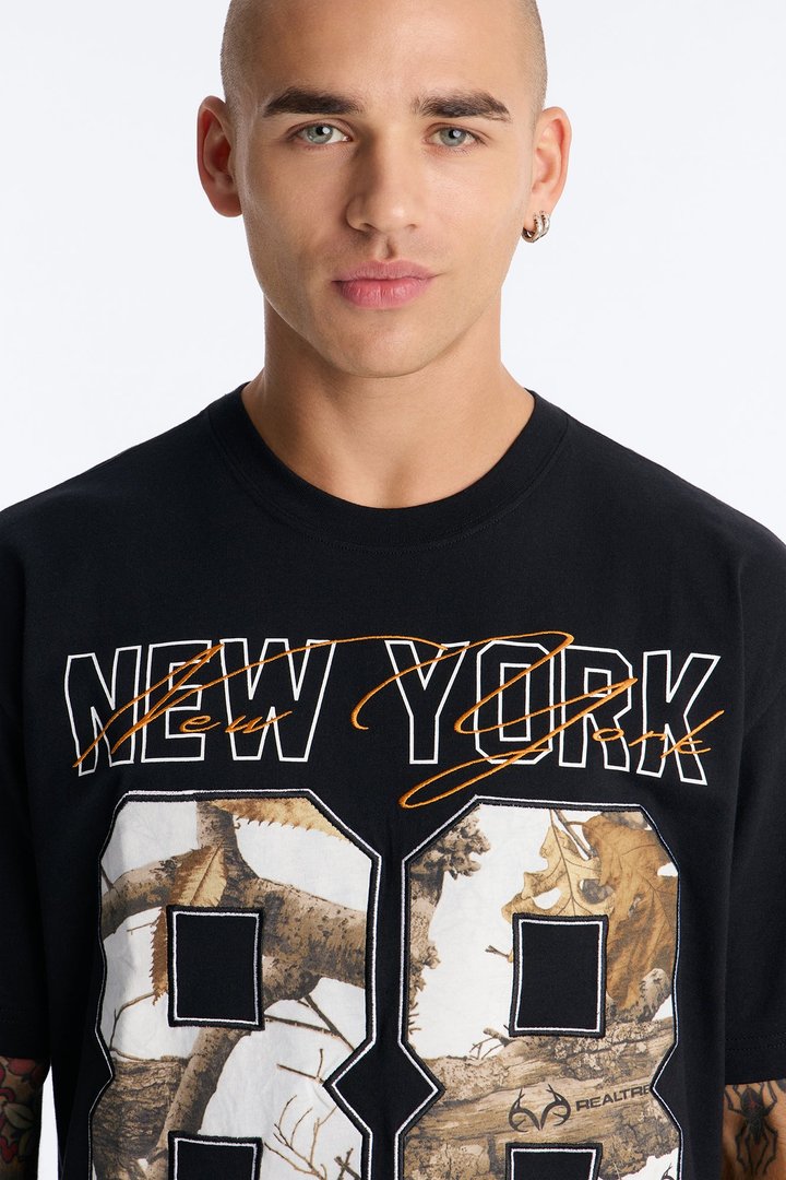 Real Tree New York 88 Embroidered Patch Short Sleeve Tee - Black