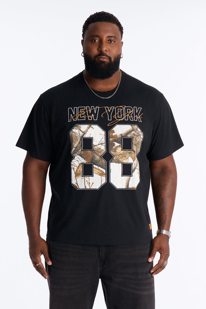 Real Tree New York 88 Embroidered Patch Short Sleeve Tee - Black