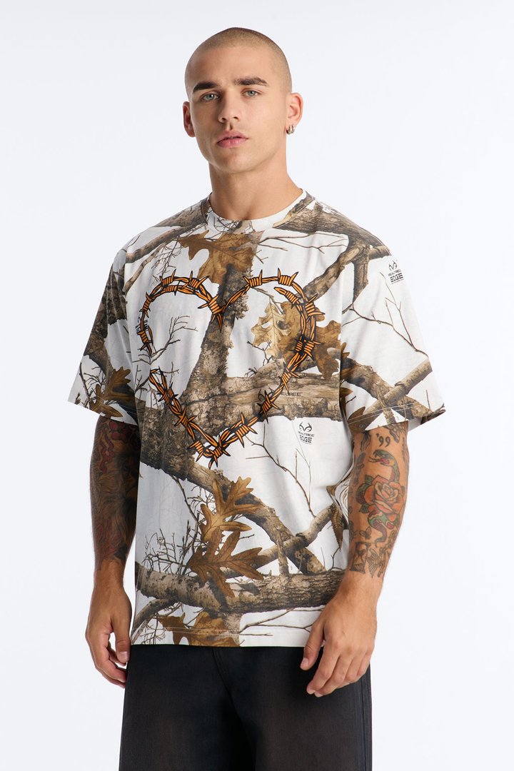 Real Tree Barbed Wire Heart Short Sleeve Tee - Camouflage