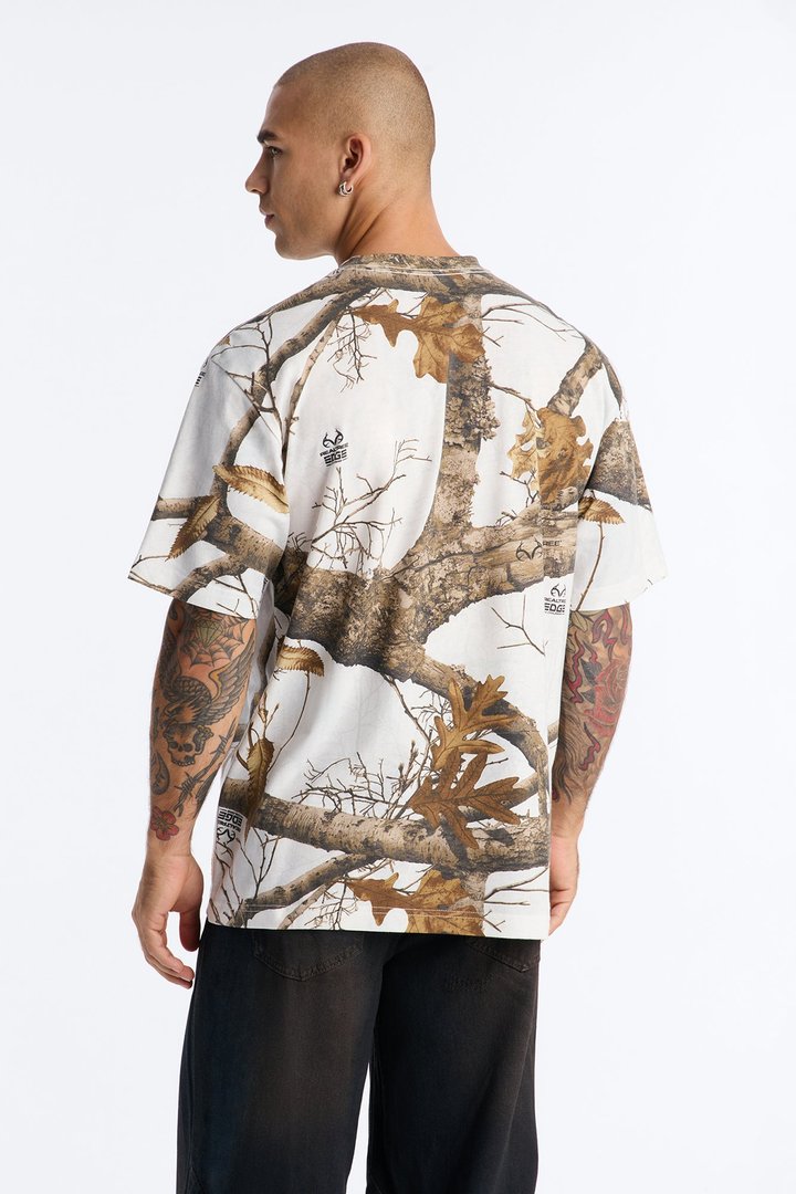 Real Tree Barbed Wire Heart Short Sleeve Tee - Camouflage