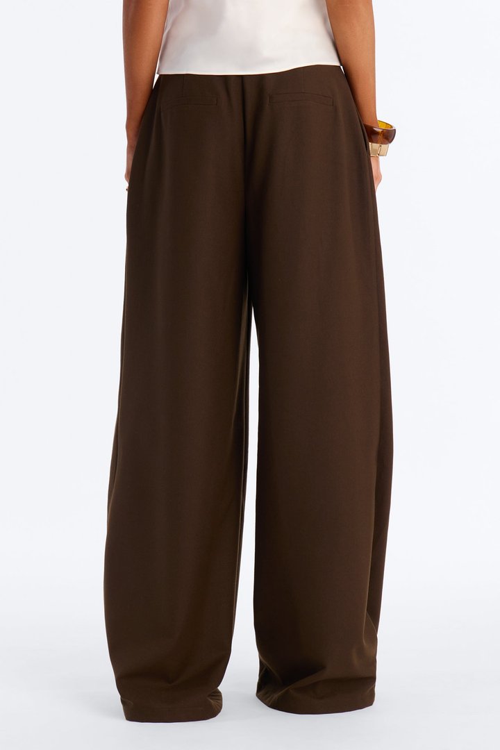 Executive Realness Pleated Wide Leg Trouser 33″ - Chocolate