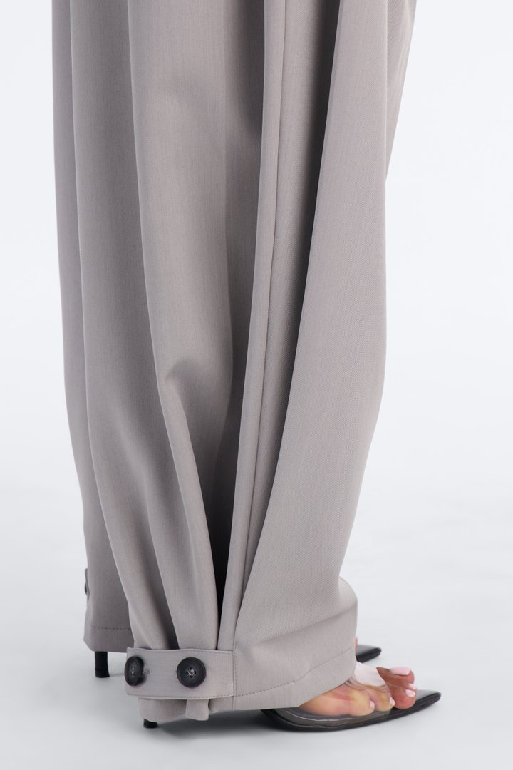 Kate Side Pleated Button Cuff Trouser - Light Grey