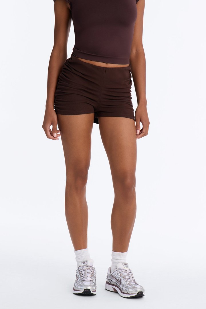 Quinn Low Rise Side Ruched Micro Short - Chocolate