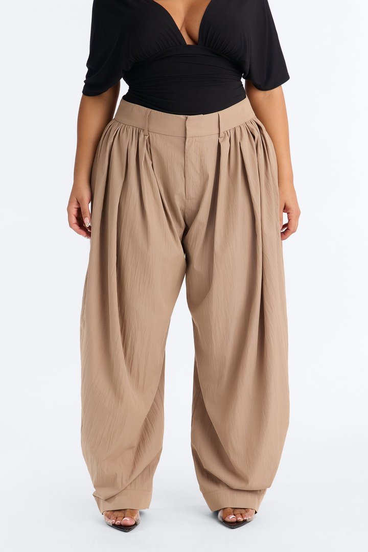 Laynee Lightweight Pleated Barrel Leg Trouser - Beige