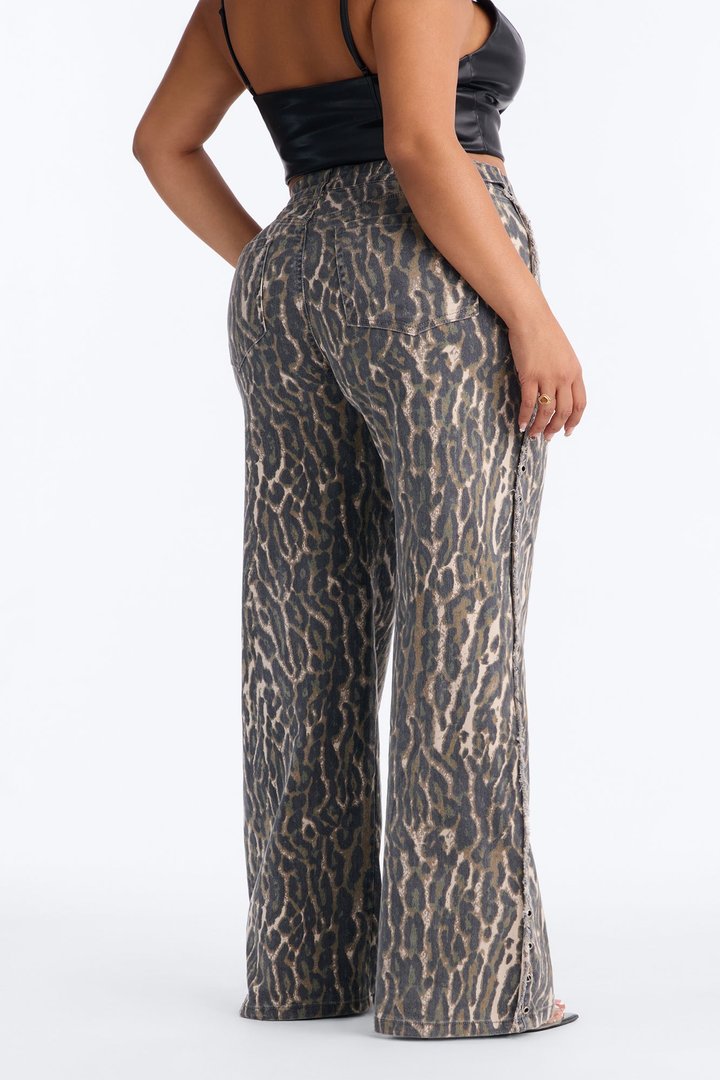 Stay Fierce Low Rise Grommet Trim Pant - Leopard