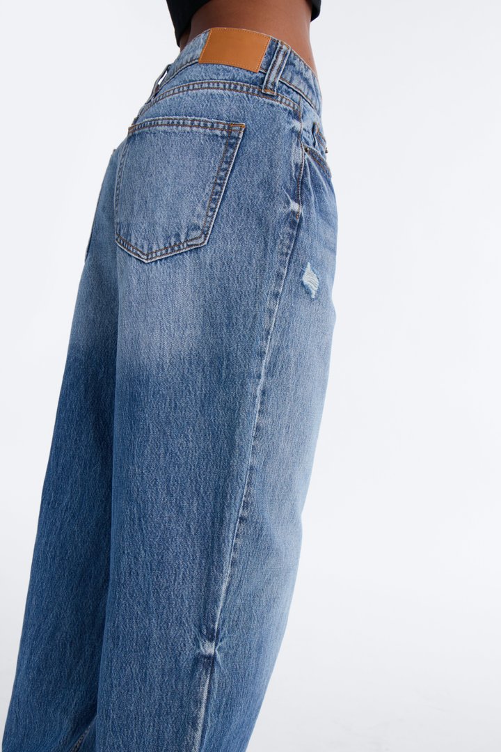 Layton Low Waist Slouchy Baggy Jeans - Medium Wash