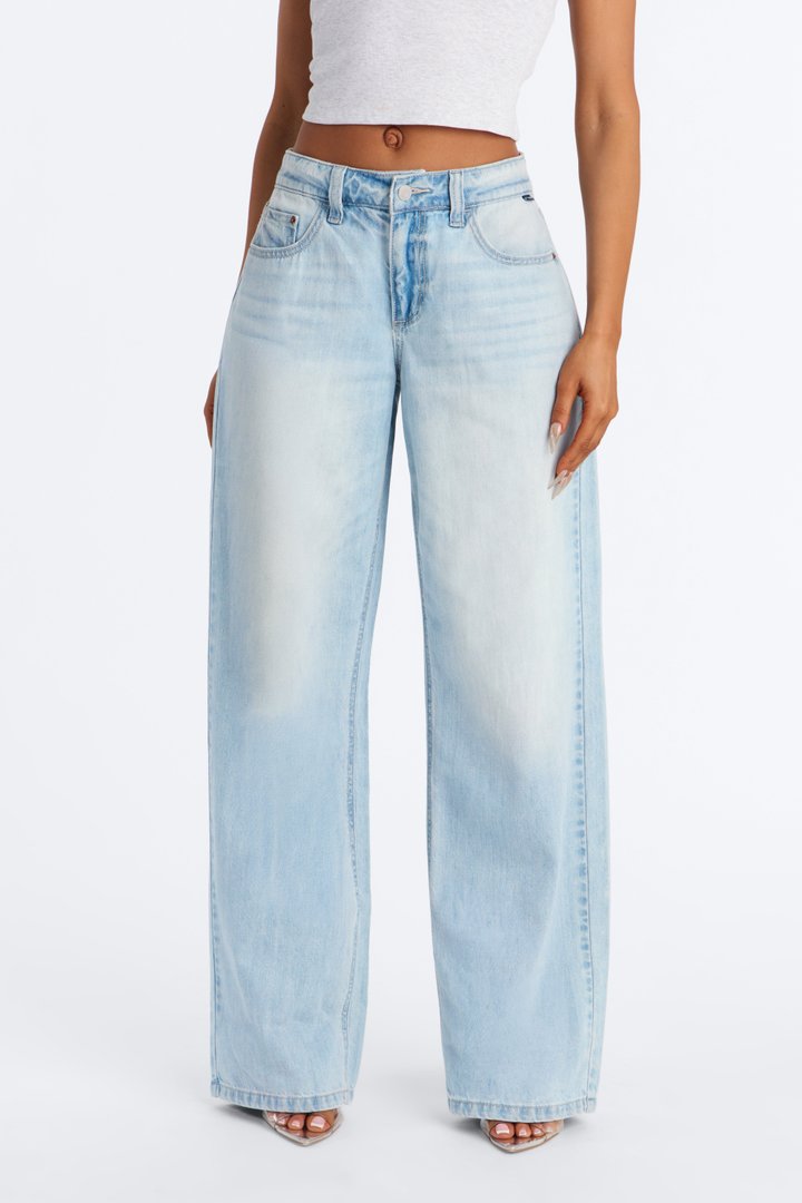 North Shore Baggy Jeans - Light Wash
