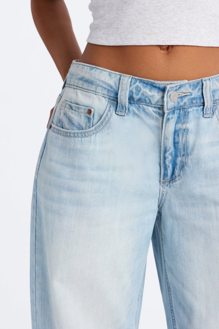North Shore Baggy Jeans - Light Wash