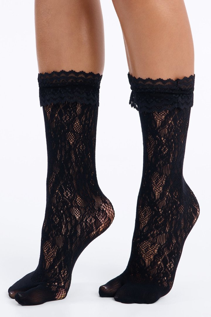 Tabi Lace Socks - Black