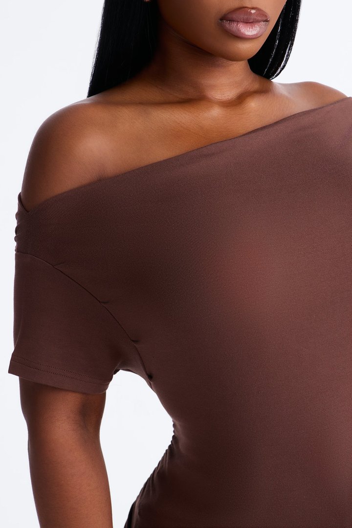 Don't Mind Me One Shoulder Top - Chocolate