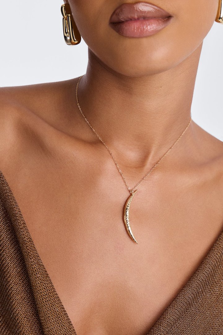 Lunar Chasing Pendant Necklace - Gold
