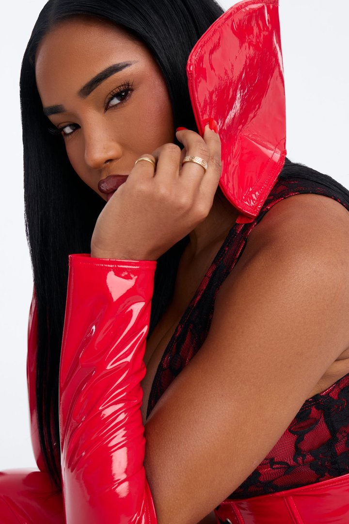 Seductive Fang 5 Piece Halloween Costume - Red/Black