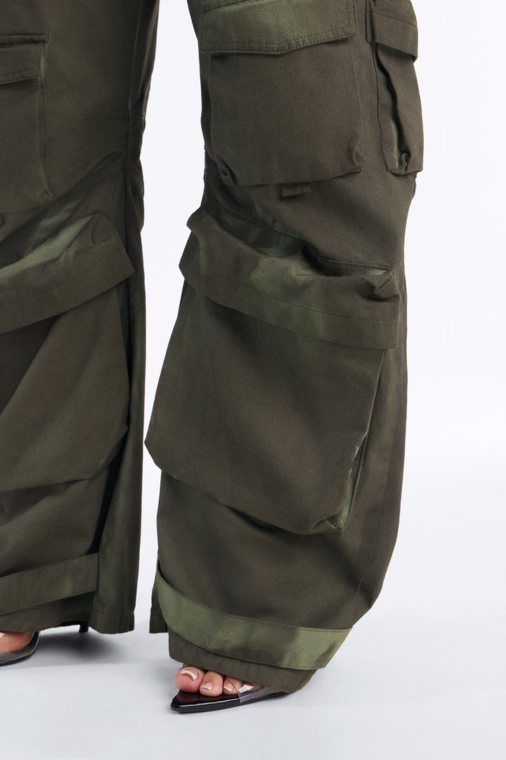 Abigail Low Rise Barrel Leg Cargo Pant - Olive/combo