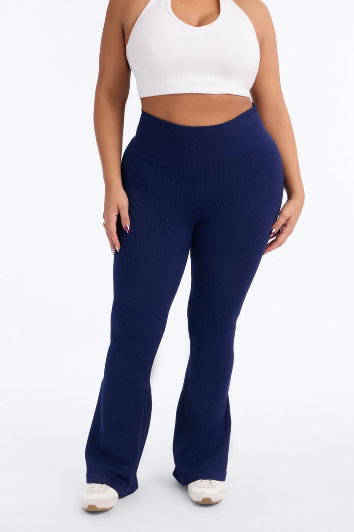 Beach Body Effortless Seamless Active Yoga Pant - Midnight Navy