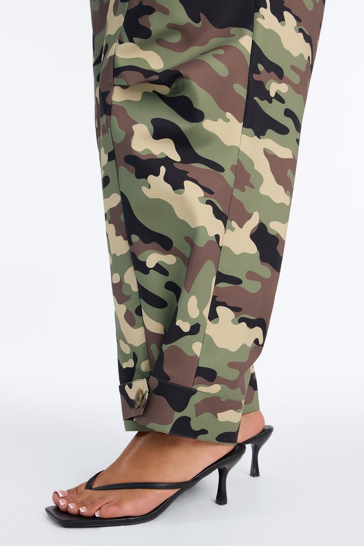 Kayla Barrel Leg Printed Pant - Camouflage