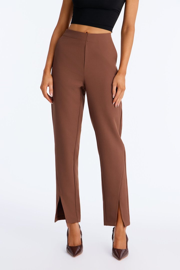 About Her Business Capri Trouser Pant - Coco