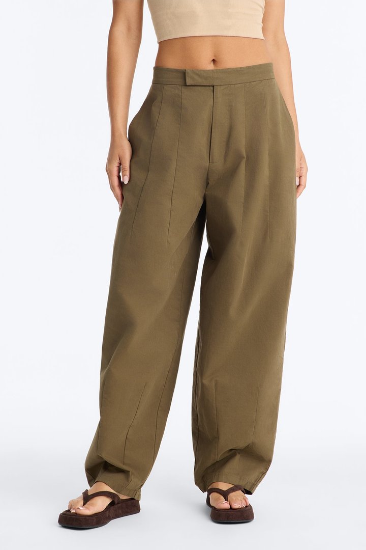 Cora High Rise Barrel Leg Pant 30″ - Olive
