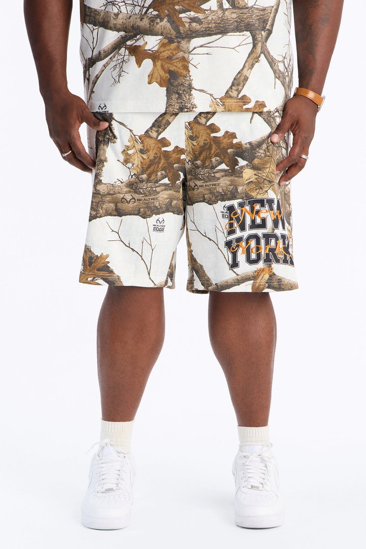 Real Tree New York Snow Embroidery Sweatshort - Camouflage