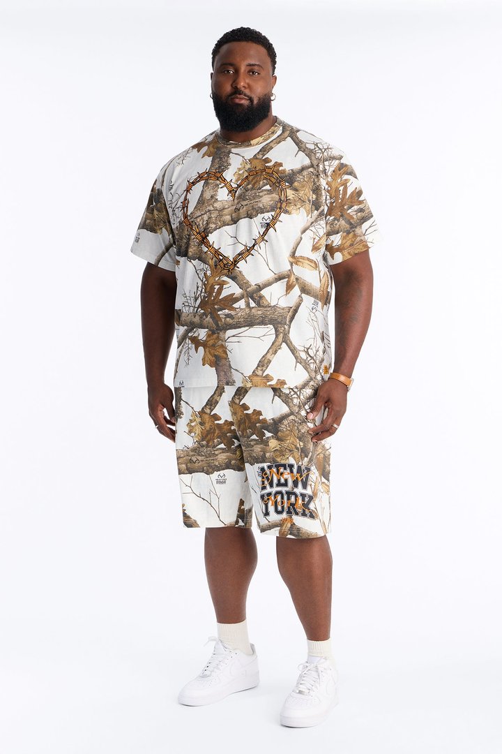 Real Tree New York Snow Embroidery Sweatshort - Camouflage