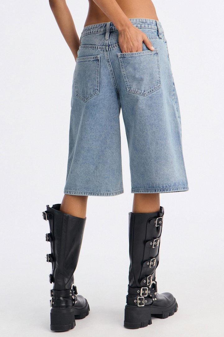 Throwing You Off Grommet Denim Jorts - Medium Wash