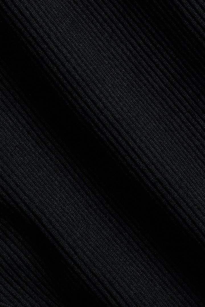 SeamlessLift™ Soft V-Front Racerback Sports Bra - Black