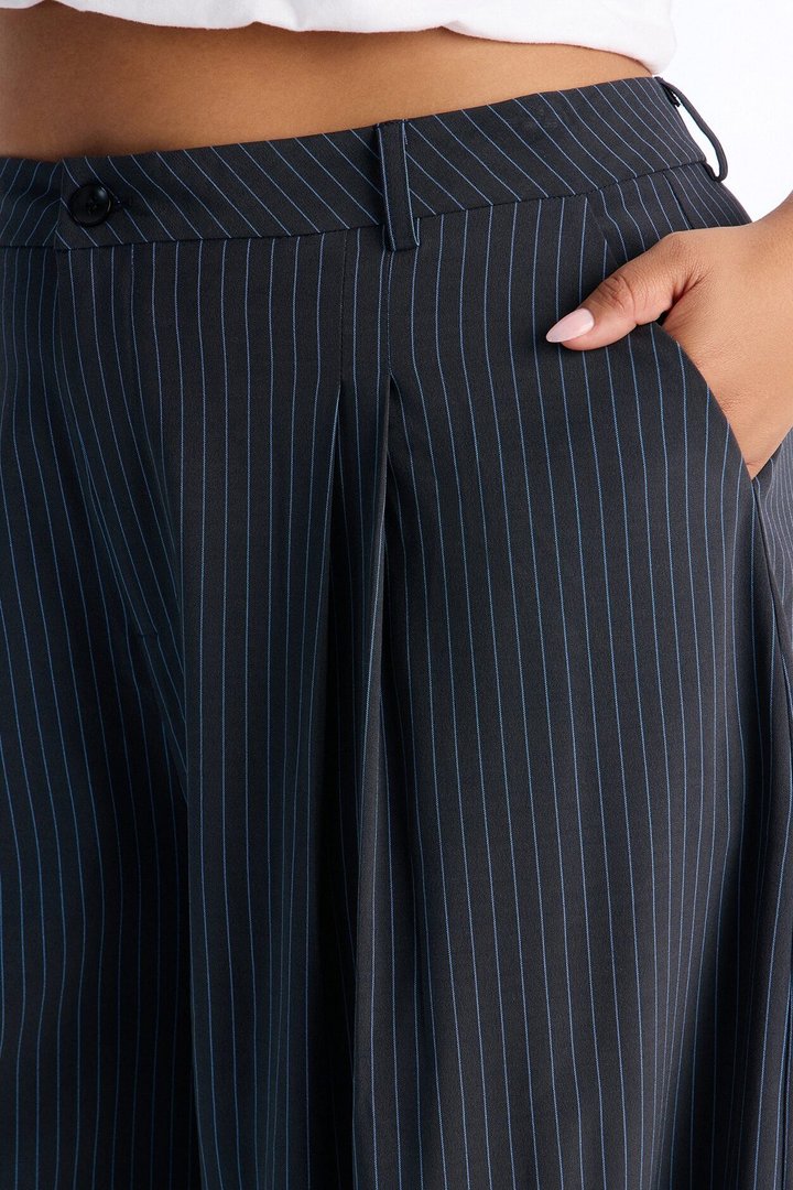 Run This Office Pinstripe Barrel Leg Pant 33″ - Navy