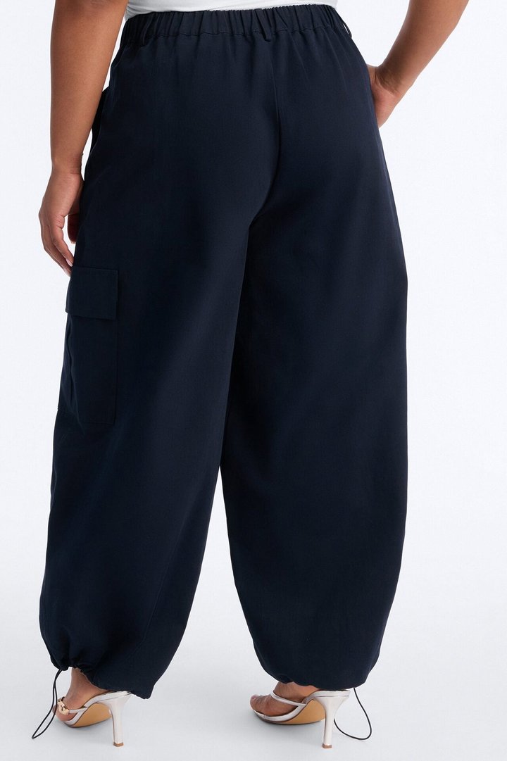 Aerin Mid Rise Cargo Jogger Pant 30″ - Navy