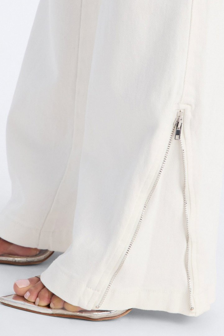 Overtime Queen Low Rise Bootcut Cargo Jeans - White