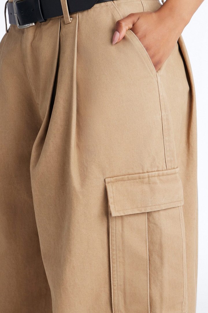 Raelynn Low Rise Belted Barrel Leg Cargo Pant - Khaki