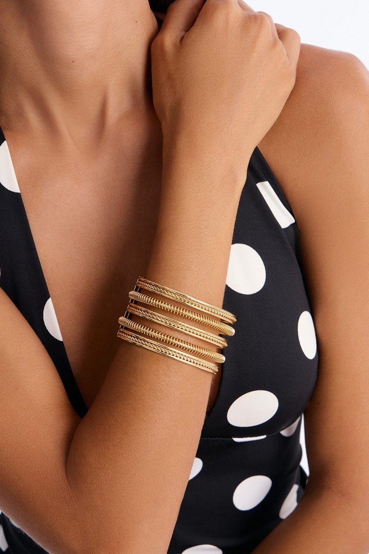 Blissful Vibes Cuff Bracelet - Gold