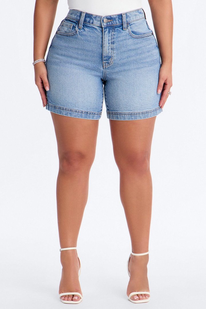 90s Strut Denim Shorts - Medium Wash