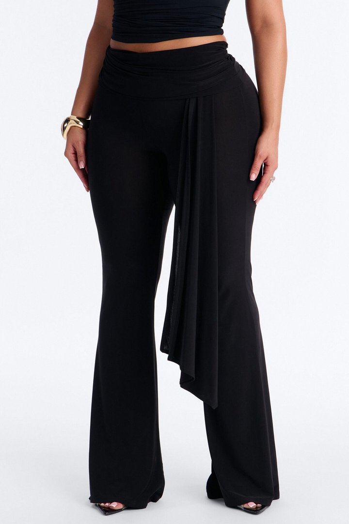 Wrenley Mid Rise Foldover Ruched Flare Pant 33″ - Black