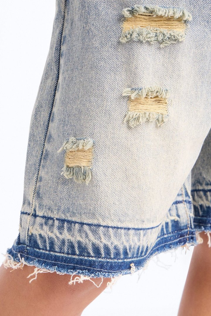 Mini Baggy Skatepark Denim Short - Light Wash