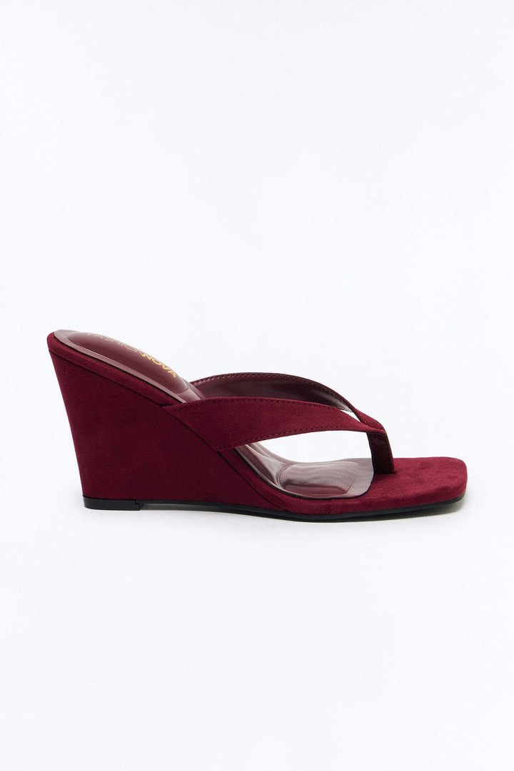 Sosa Suede Thong Wedges - Burgundy